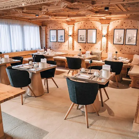 Swiss Alpine Allalin Hotel Zermatt