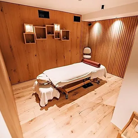 Swiss Alpine Allalin 4*