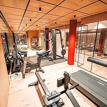 Hotel Swiss Alpine Allalin 4*