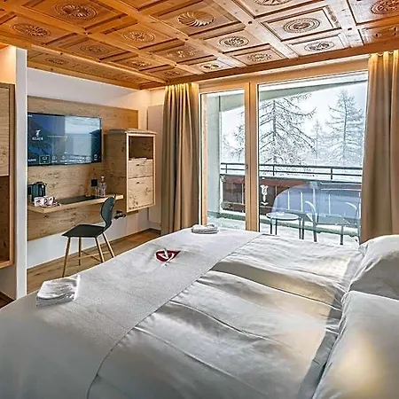 Swiss Alpine Allalin Hotel
