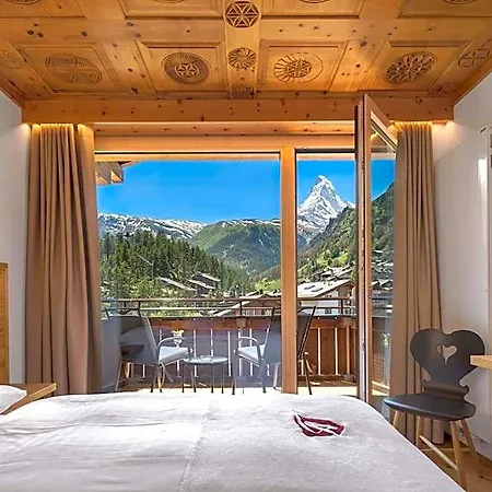 Swiss Alpine Allalin Hotel 4*