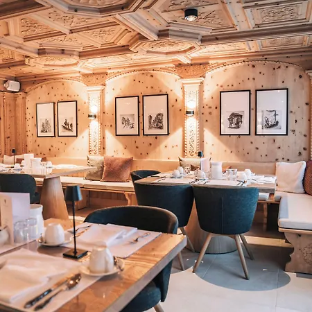 Swiss Alpine Allalin Hotel Zermatt
