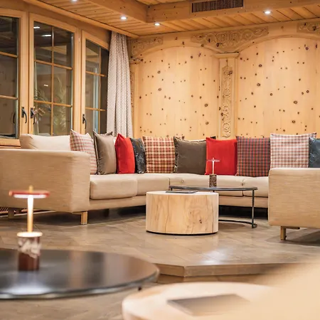 Hotel Swiss Alpine Allalin 4*