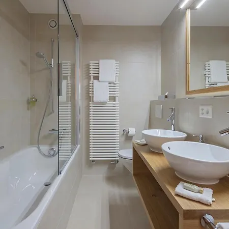Swiss Alpine Allalin Hotel 4*