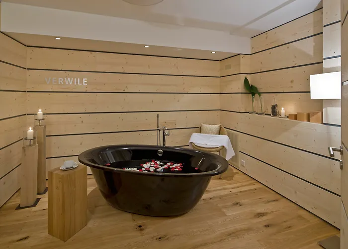 Swiss Alpine Allalin Церматт