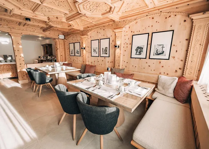 Swiss Alpine Allalin Церматт