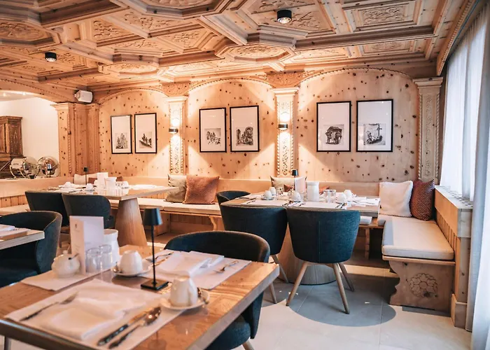 Swiss Alpine Allalin Готель 4*