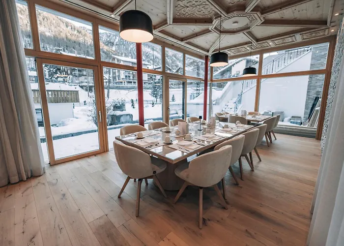 Hotel Swiss Alpine Allalin 4*