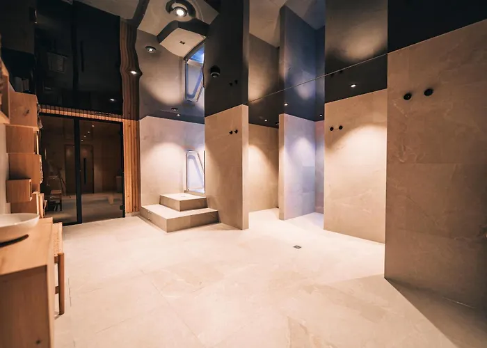 Swiss Alpine Allalin Церматт