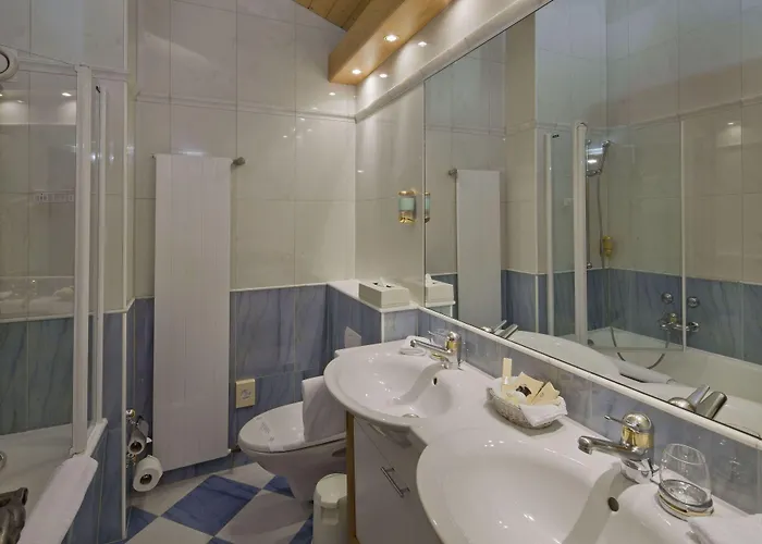 Готель Swiss Alpine Allalin Церматт