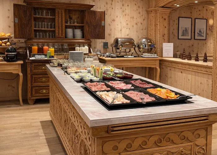 Swiss Alpine Allalin Церматт