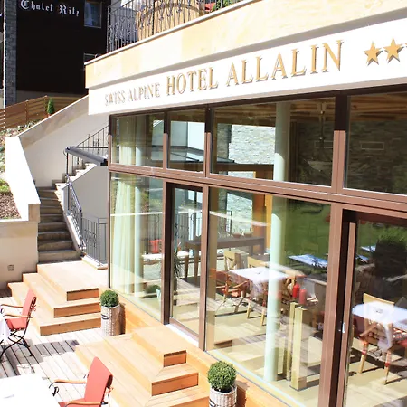 Готель Swiss Alpine Allalin 4*