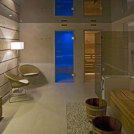 Szálloda Swiss Alpine Allalin 4*